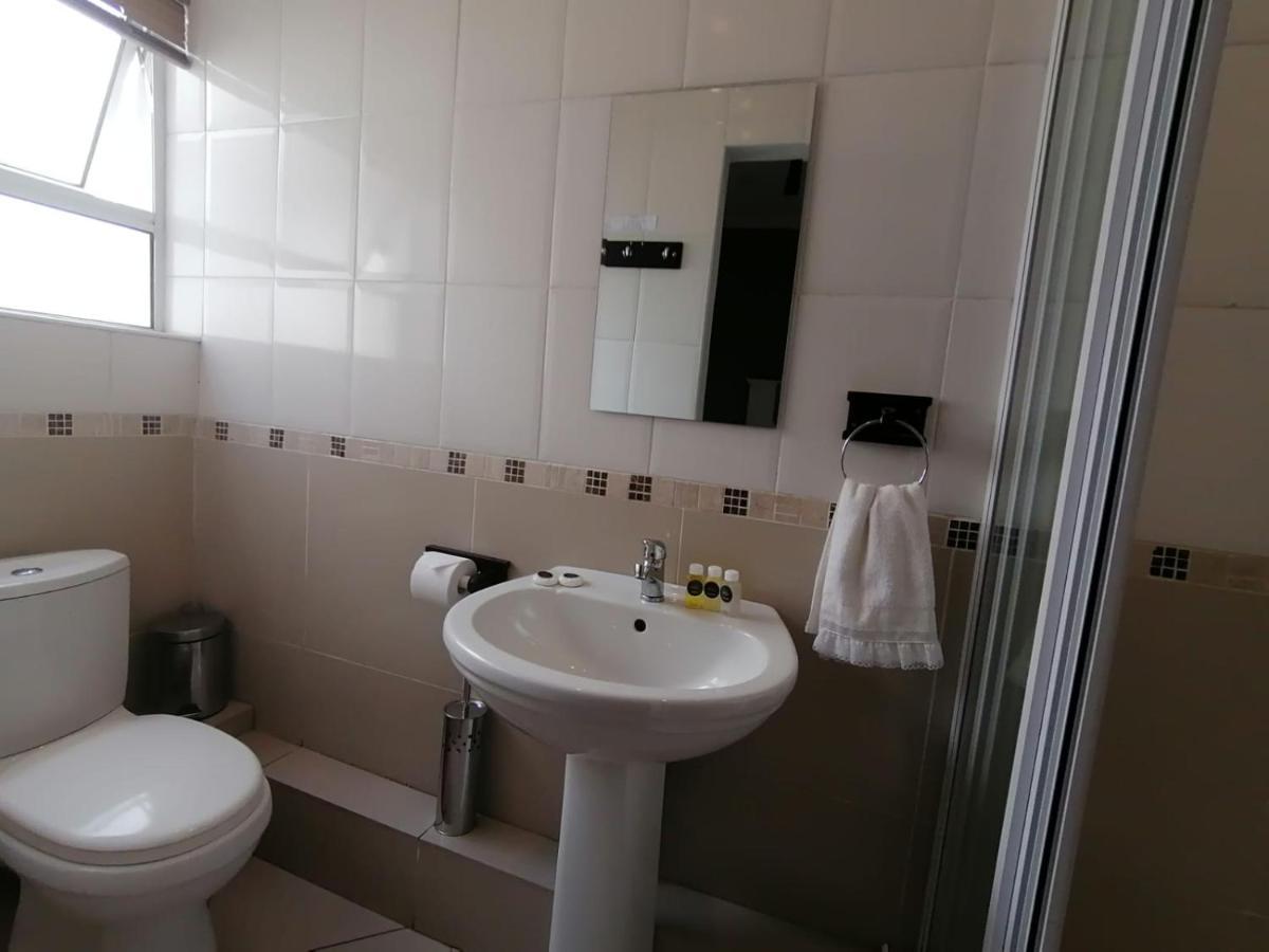 Palm View Guest House Pretoria-Noord Dış mekan fotoğraf